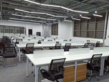 广州家具批发一站式解决方案 从员工办公桌椅到计算机软硬件